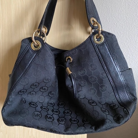 Michael Kors Boho bag - Picture 1 of 5
